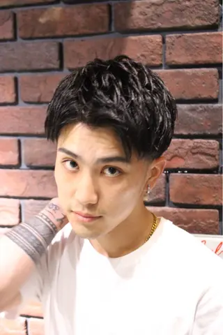 ショート 本多 伸丞のヘアスタイル