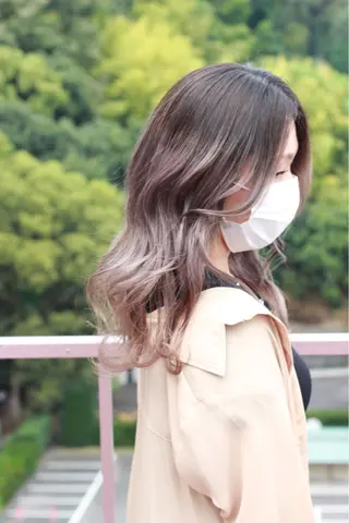 セミロング カラー Viage （ビアージュ）のヘアスタイル