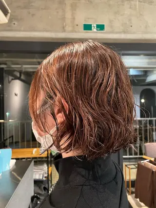 ショート パーマ 佐藤 世怜奈のヘアスタイル