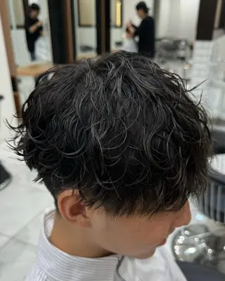 パーマ メンズ 𝑨𝑲𝑶 🍒/ 暖色カラーのヘアスタイル