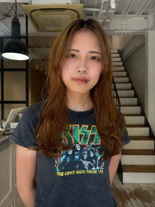 ミディアム 福岡 奈砂のヘアスタイル