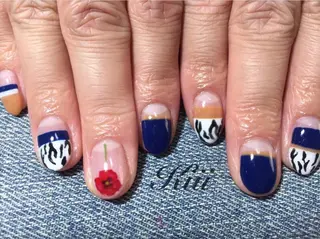 ネイル kiii.__ ✴︎*のネイルデザイン