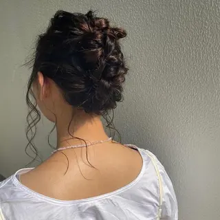 ミディアム パーマ ヘアアレンジ クレアラルーチェ 天神西通りのマツエク・マツパデザイン