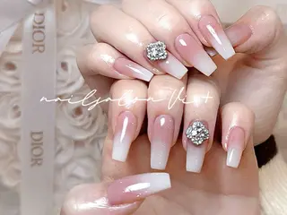 ネイル ✨Nailsalon Vi+✨のネイルデザイン