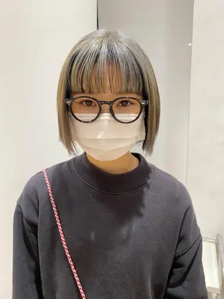 ショート カラー 増井 彩乃のヘアスタイル