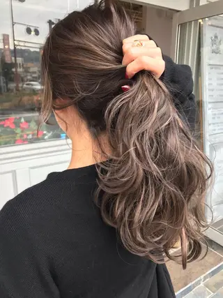 セミロング カラー ヘアアレンジ Mariana/ 鶴原-ハイライトのヘアスタイル