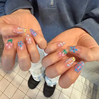 ネイル f所属・渡辺 愛のネイルデザイン