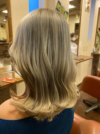 セミロング カラー liL  hair サトウリョウタのヘアスタイル