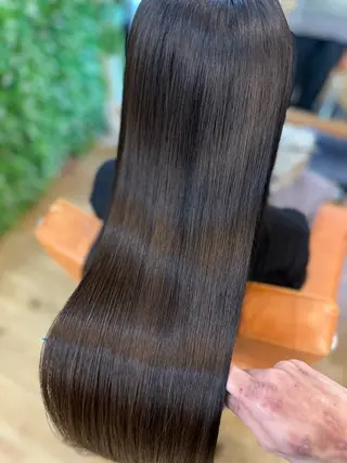 ロング ⚪️髪質改善 縮毛 店長 コウ⚪️のヘアスタイル