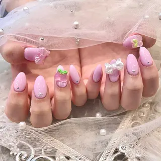 ネイル Yveil 心斎橋店 hirokoのネイルデザイン