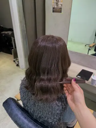 ミディアム カラー 山口 桃果のヘアスタイル