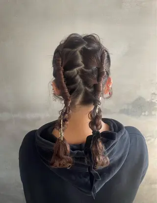 ヘアアレンジ 垢抜け小顔レイヤー オリーブ/スミレのヘアスタイル