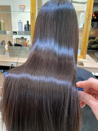 ロング 美髪縮毛矯正 穴見太伍のヘアスタイル