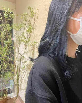 ミディアム 佐々木 麻純のヘアスタイル