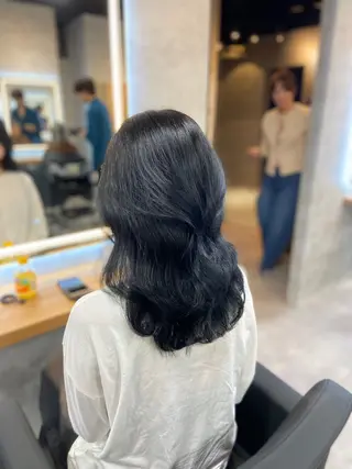 セミロング カラー ヘアアレンジ レイヤー×透明感カラ ーHAYATOのヘアスタイル