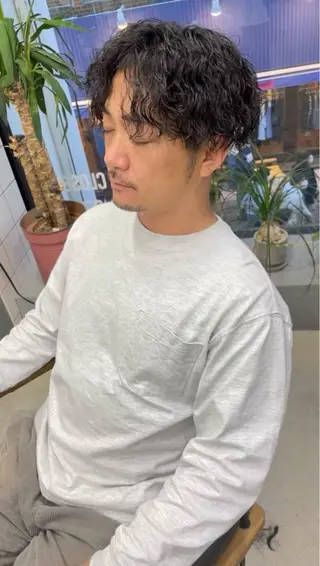ミディアム パーマ メンズ メンズ専門サロン wokeのヘアスタイル