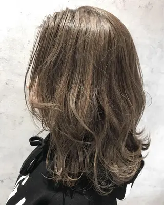 ミディアム カラー 髪質改善will hairdesignのヘアスタイル