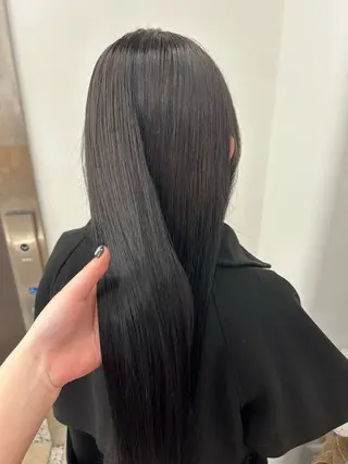 ロング ハルカ 透明感カラー 美髪縮毛矯正🥣のヘアスタイル