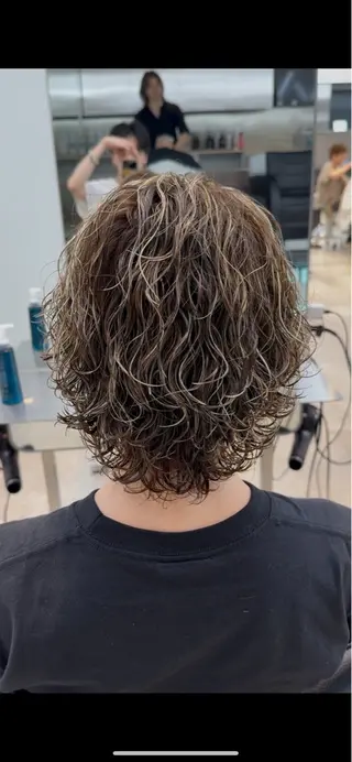 ミディアム カラー パーマ メンズ fifth park 六反穂 龍介のヘアスタイル