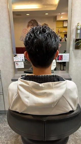 ショート パーマ 喜瀬 慎斗のヘアスタイル