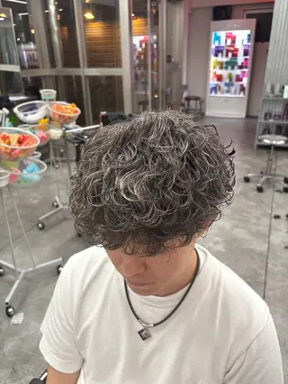 パーマ メンズ メンズ特化✨️ 韓国風パーマ🔥一八のヘアスタイル