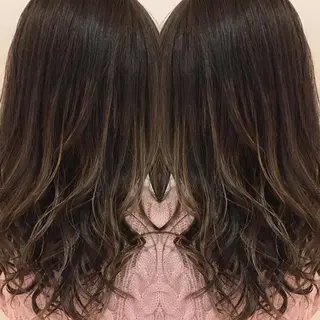 ロング カラー 貝通丸 朱里のヘアスタイル