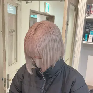 ミディアム カラー オカベ ショウマのヘアスタイル