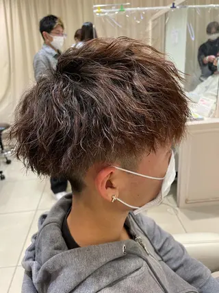パーマ メンズ 白髪ぼかしデザイン ハイライト/宮本純登のヘアスタイル