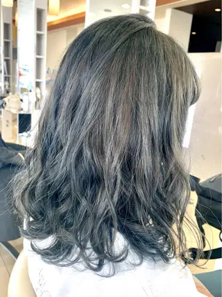 ミディアム 田中 美有のヘアスタイル