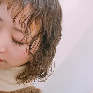 ミディアム 渡邊 唯のヘアスタイル