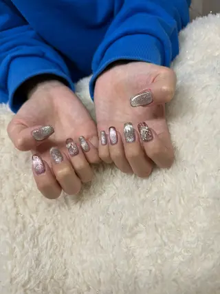 セミロング 𝘮𝘰𝘰𝘪. 𝘙𝘪𝘴𝘢𓋜のネイルデザイン