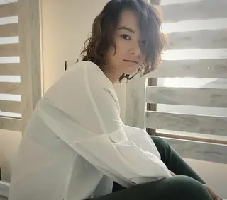 ミディアム カラー 原木 康臣のヘアスタイル