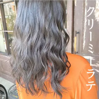 セミロング カラー 川越 輝梨奈のヘアスタイル