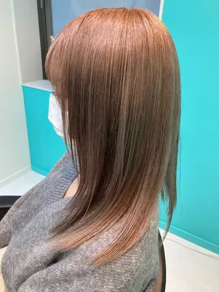 ミディアム カラー 🫧透明感✨ブリーチ 💫ダメージレス🫧のヘアスタイル