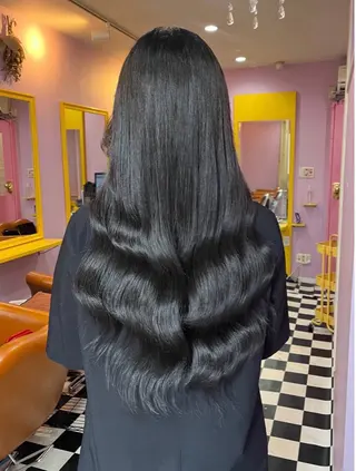 ロング シール＋ちび編み込み エクステ梅田🐨のヘアスタイル