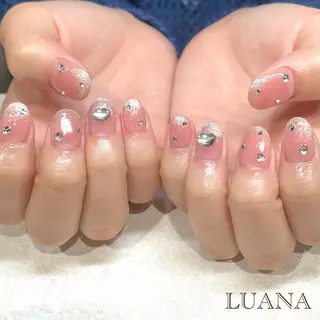 ミディアム LUANA 〜Eyelash&Nail〜所属・長崎 真帆のネイルデザイン