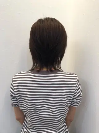 ミディアム ツノガイ エリのヘアスタイル