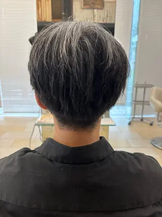 メンズ 🦖透明感カラー 🦖三橋広空のヘアスタイル