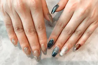 ネイル 長谷川 奈緒美のネイルデザイン