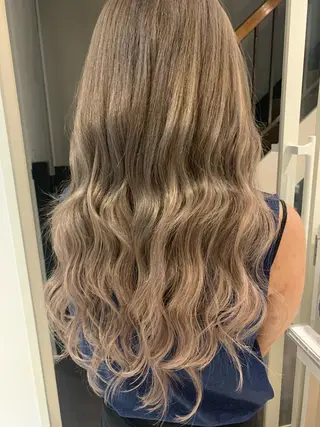 ロング カラー ヘアアレンジ 🎨カラー満足度 500%💫ヅル💫のヘアスタイル