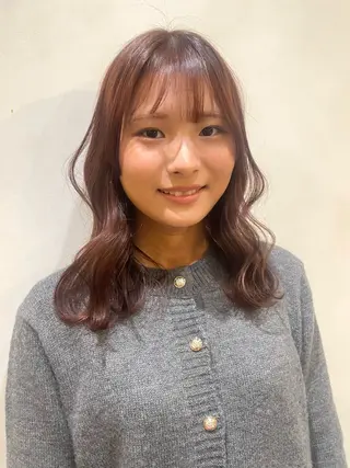 セミロング 横田 愛梨のヘアスタイル