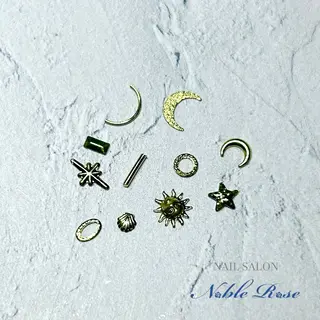 ネイル Noble Rose🥀のネイルデザイン