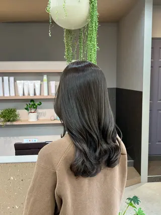 セミロング カラー 【六本松美容師】 MOEのヘアスタイル
