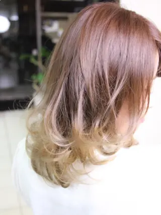ミディアム セミロング カラー 青木 茂樹⭐️ 透明感カラーのヘアスタイル