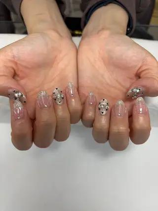 ネイル ⠀ m.tのネイルデザイン