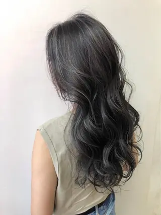 ロング カラー ゆう🫧 透明感/ハイトーンのヘアスタイル