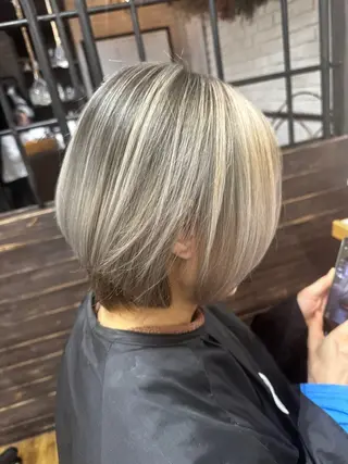 ショート 大久保寿高✨ なりたい色を叶える✨のヘアスタイル