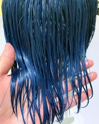 ミディアム カラー メンズ 中性ウルフカット ケアブリーチ/ケイトのヘアスタイル