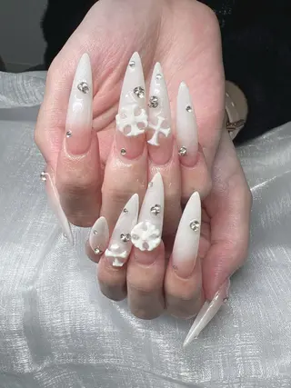 ネイル Lee Nailsのネイルデザイン