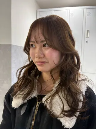 ベージュ、ブラウン ／ボブ　ユミのヘアスタイル
